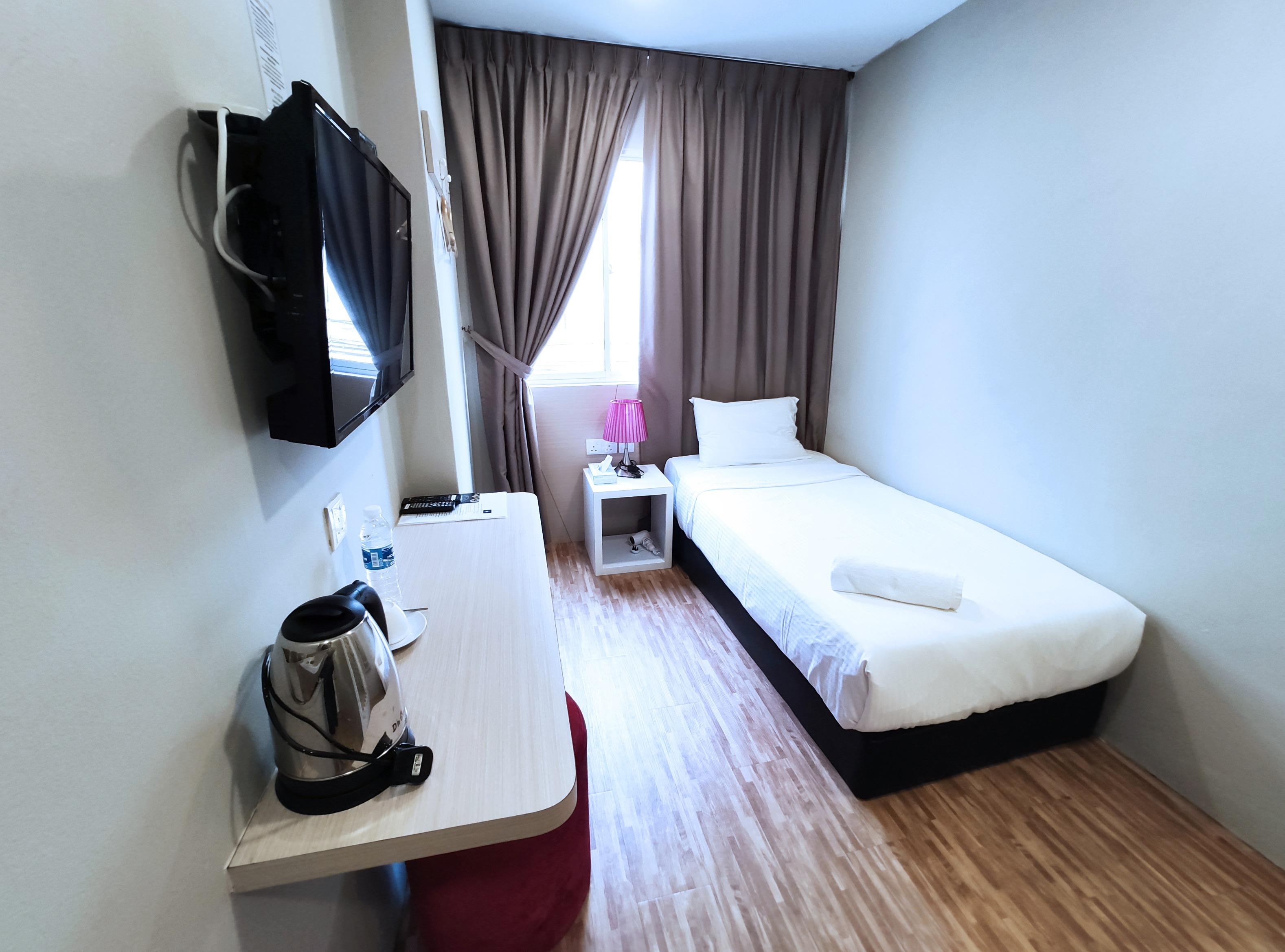 Princess Hotel Pontian Pontian Kecil Exterior photo