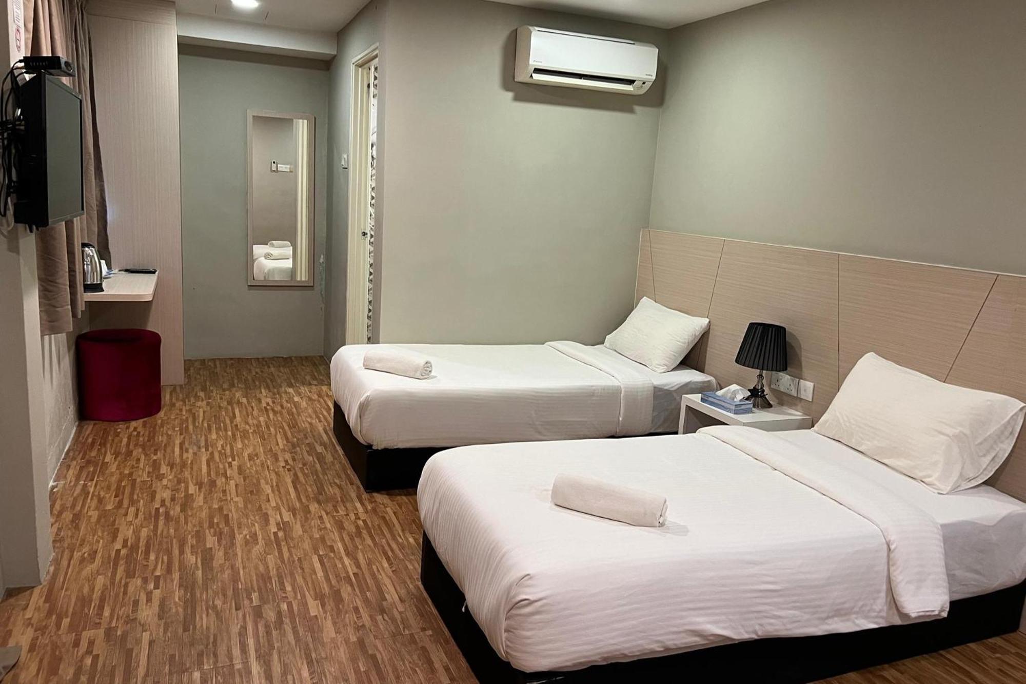 Princess Hotel Pontian Pontian Kecil Exterior photo