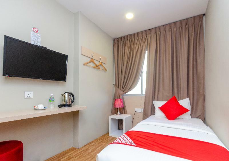 Princess Hotel Pontian Pontian Kecil Exterior photo